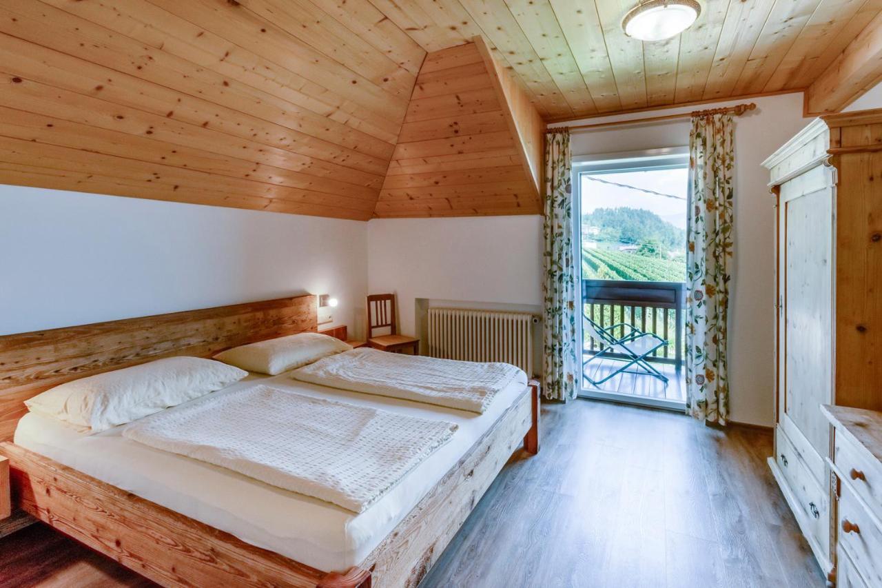 Strahlerhof Apartment Appiano Sulla Strada Del Vino Bagian luar foto