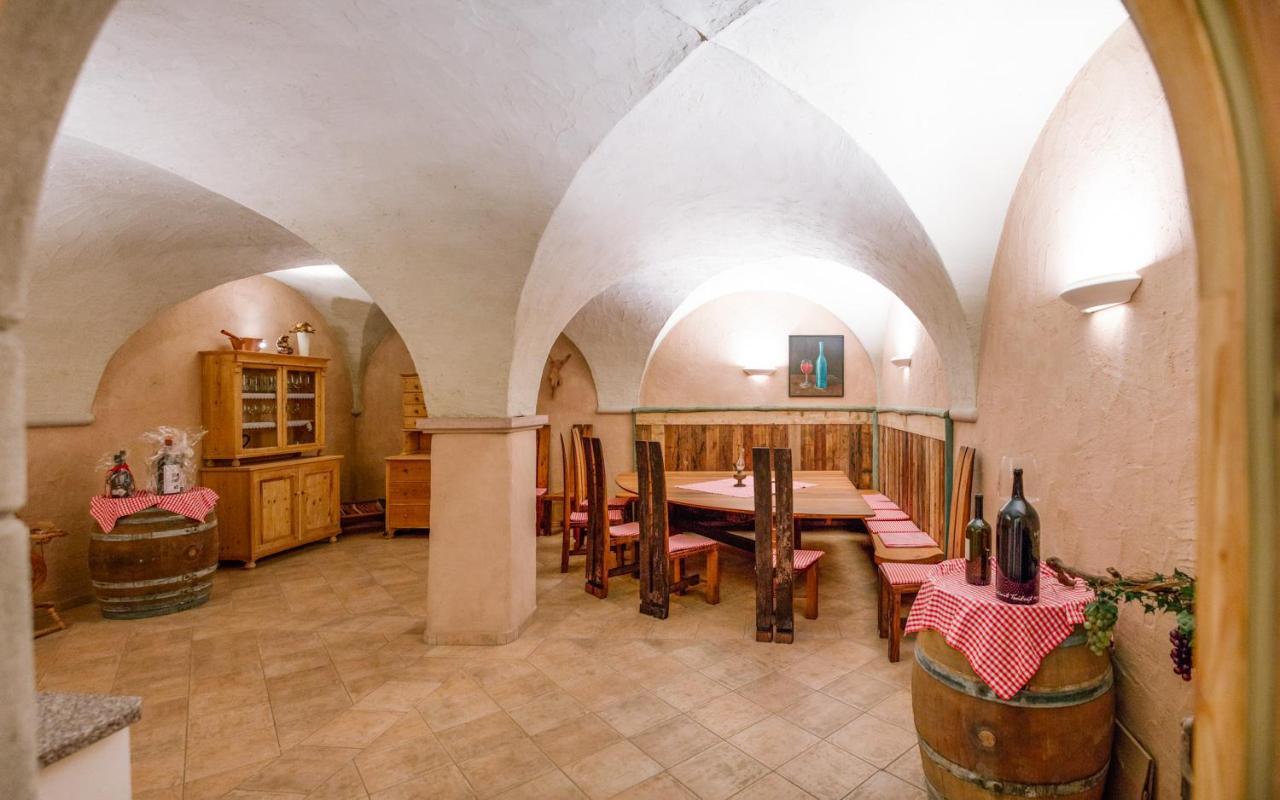 Strahlerhof Apartment Appiano Sulla Strada Del Vino Bagian luar foto